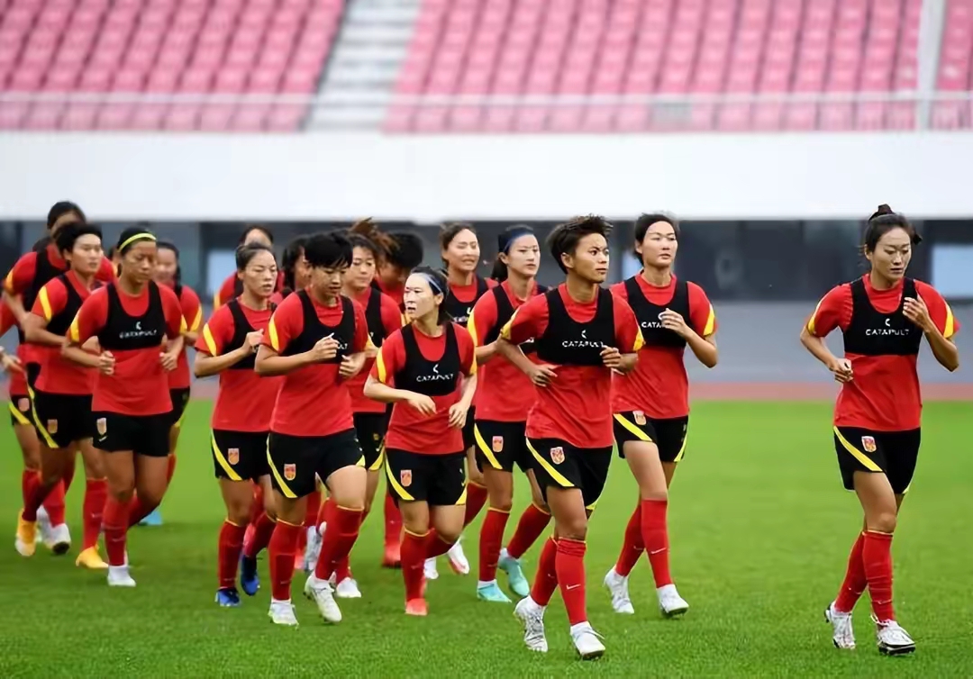 爱游戏在线-国际女足赛事中的中国队傲视群雄