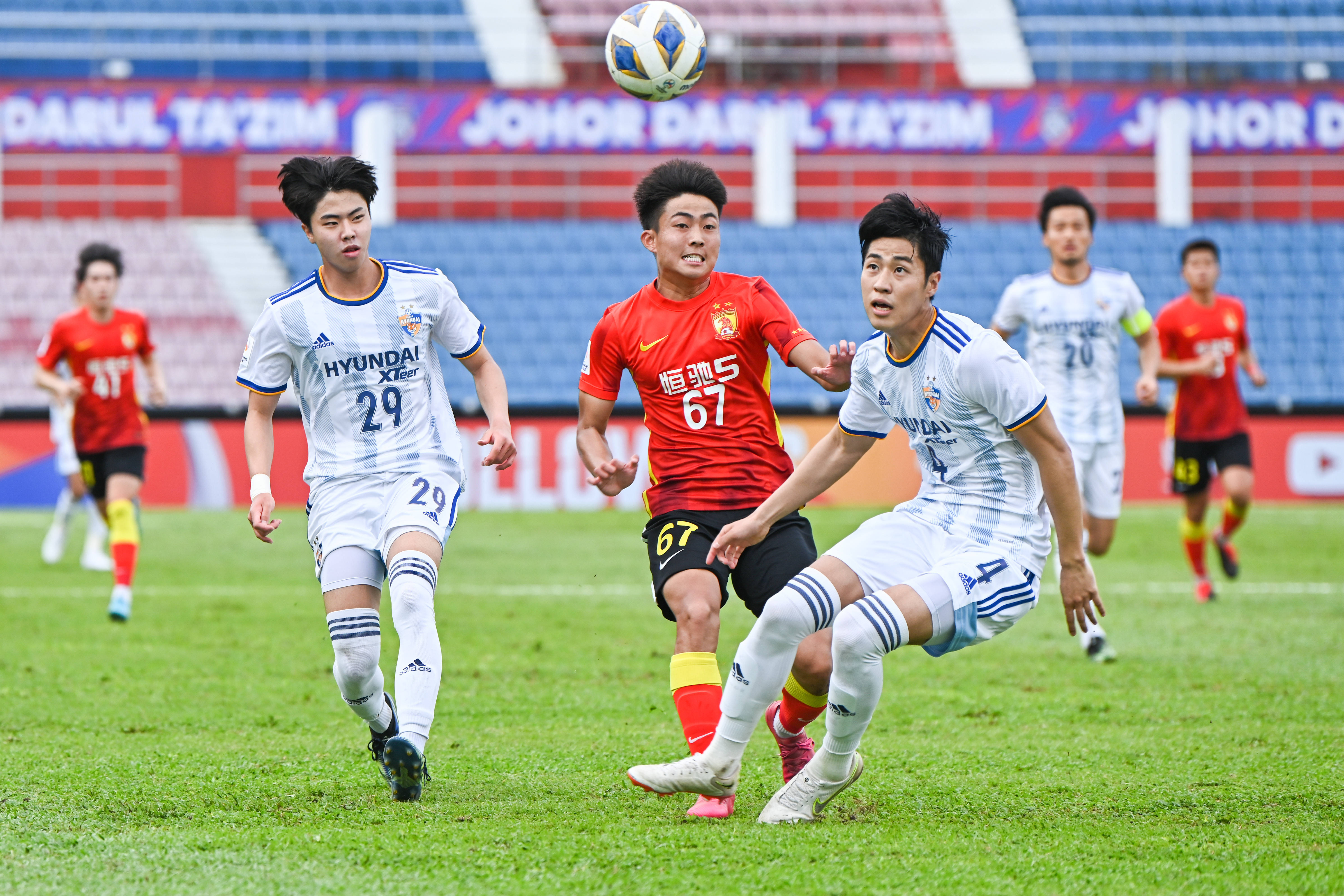 包含亚洲足球冠军联赛精彩赛事回顾,华丽一览的词条 包含亚洲足球冠军联赛精彩赛事回顾,华丽一览的词条