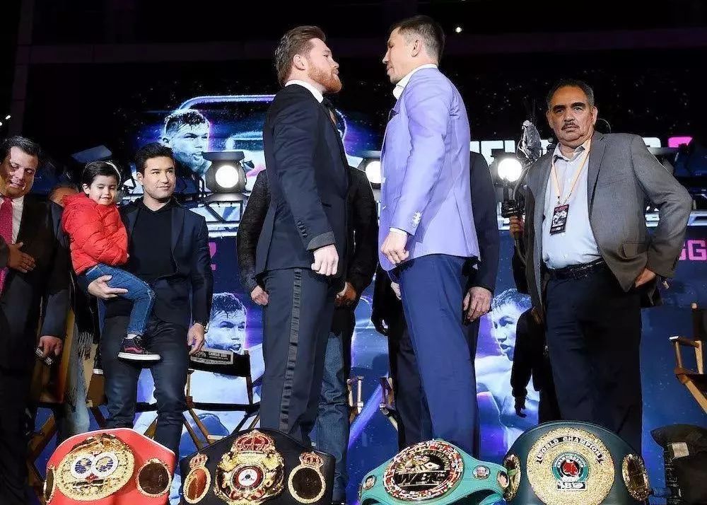 黄金之战：南非和英国拳击选手决斗擂台