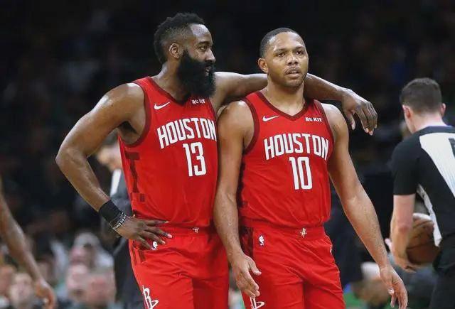 爱游戏官方入口-火箭全队备战，坚定信念力争赢得比赛