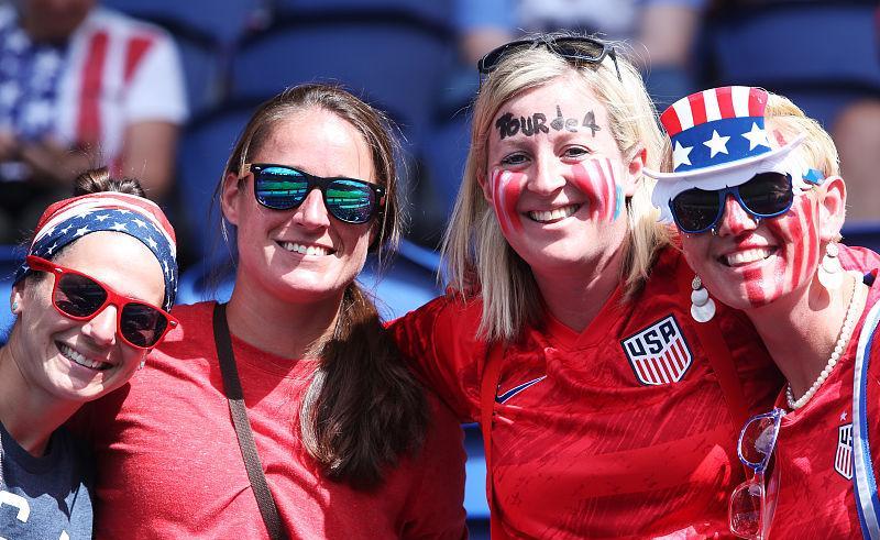 加拿大女足临危不乱,取得胜利的简单介绍 加拿大女足临危不乱,取得胜利的简单介绍