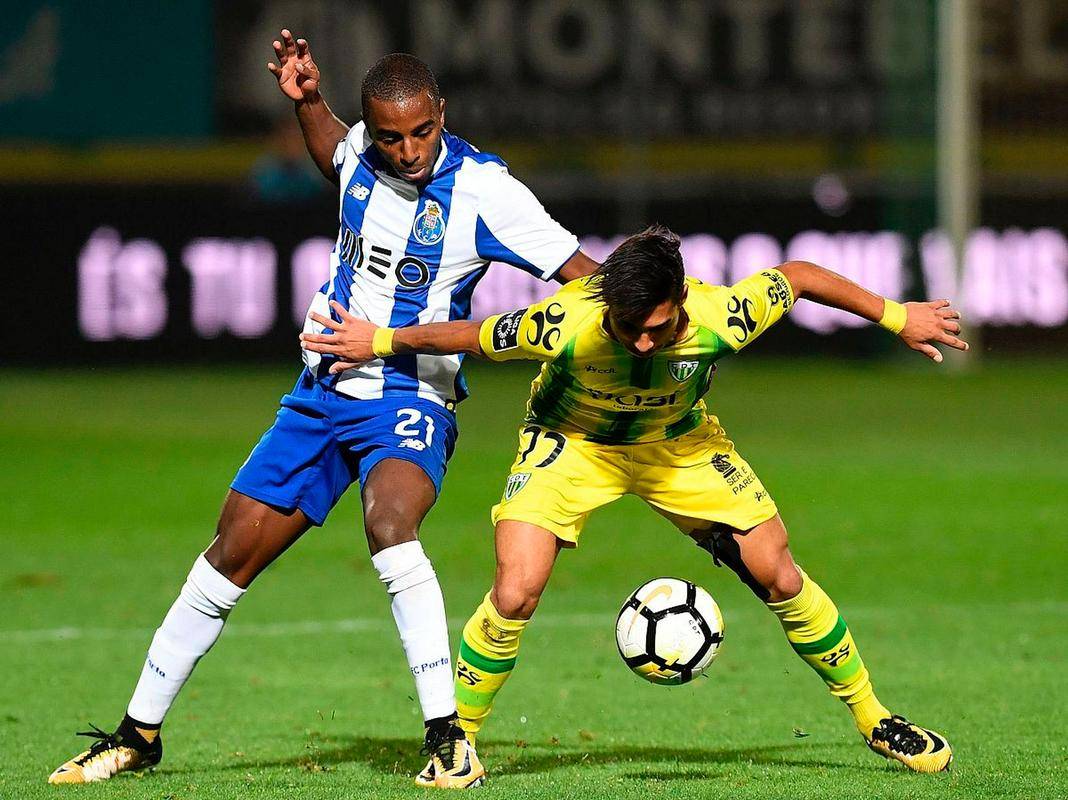 包含罗马与皇家贝蒂斯的对决引人注目的词条