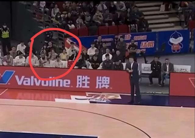 包含冲突升级!两队球员发生激烈口角的词条 包含冲突升级!两队球员发生激烈口角的词条