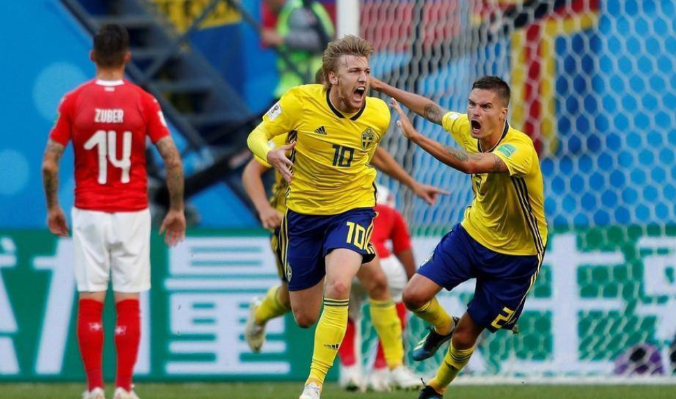 TL翻盘FLY,Clid团战一打五强强对话淘汰赛,技惊四座 TL翻盘FLY,Clid团战一打五强强对话淘汰赛,技惊四座