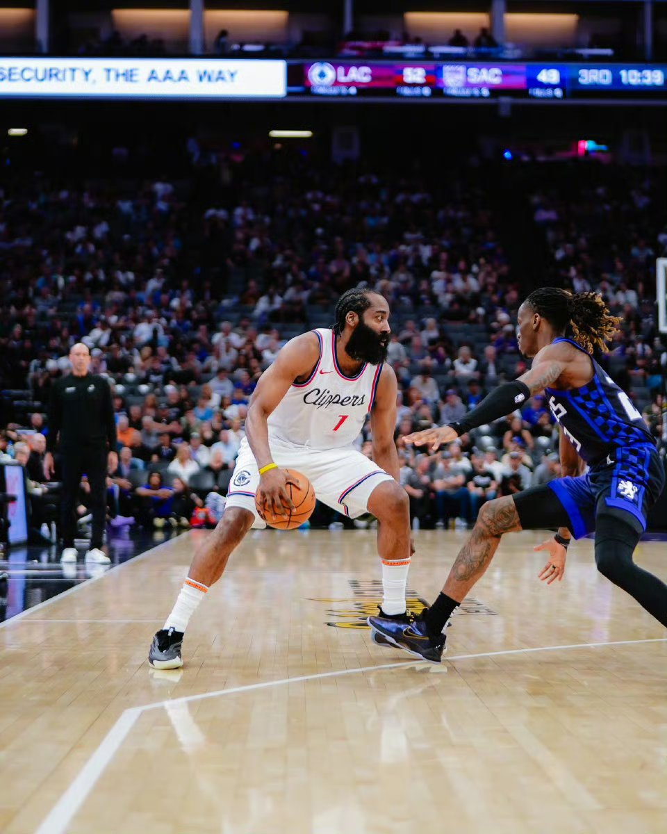 -快船客场逆转国王，残酷终结对手5连胜