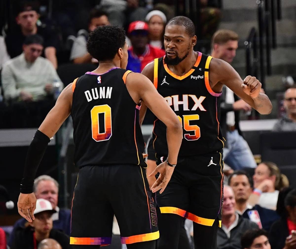 76人队换帅后表现亮眼，成功晋级次轮