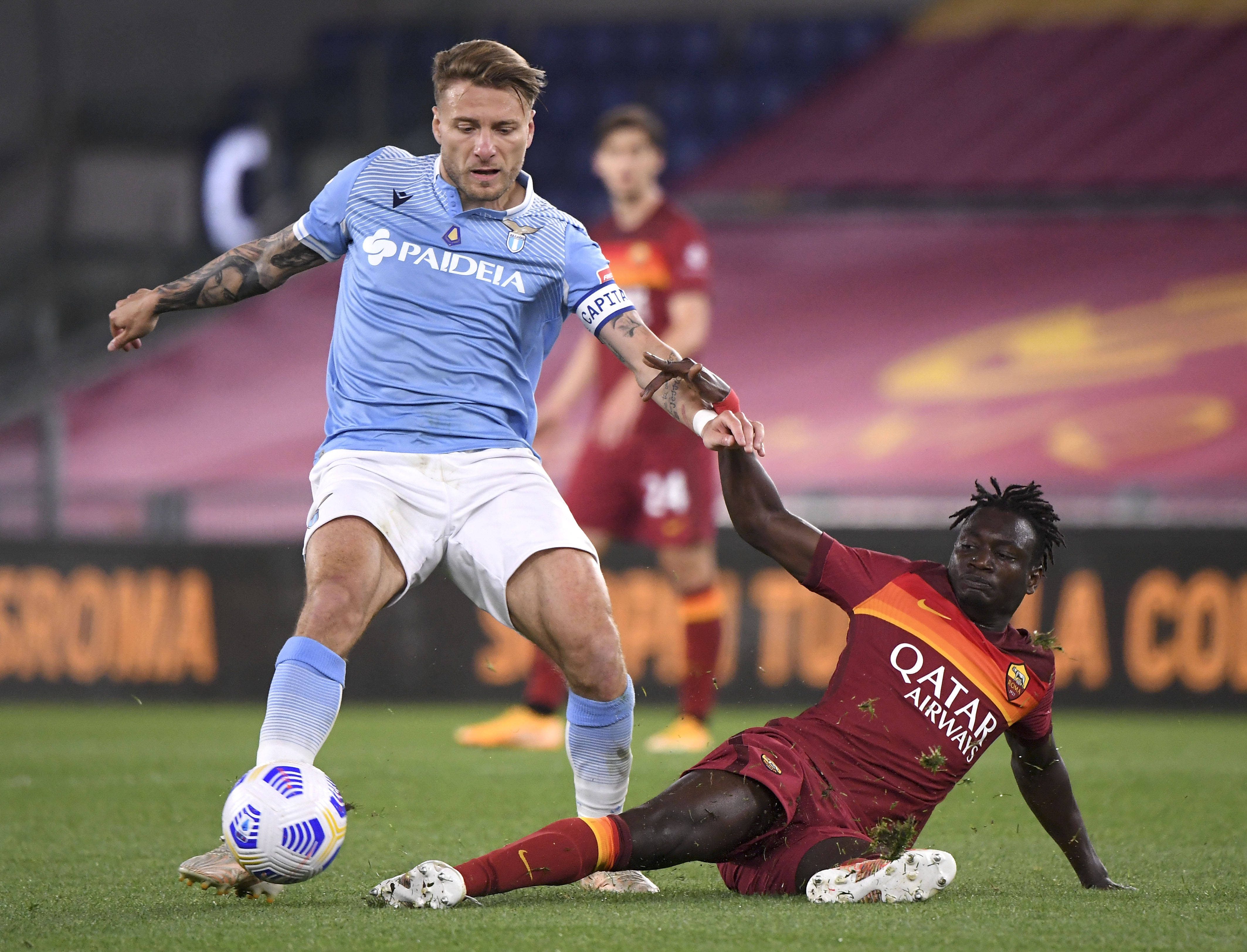 爱游戏-阿贾克斯击败巴黎圣日耳曼，淘汰对手