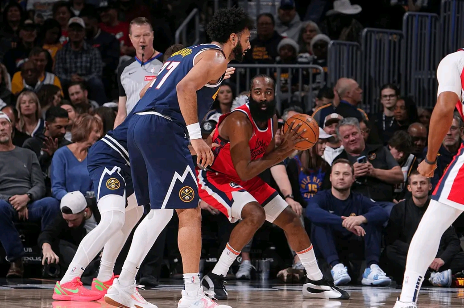 快船惨败猛火遭遇两连败 快船惨败猛火遭遇两连败