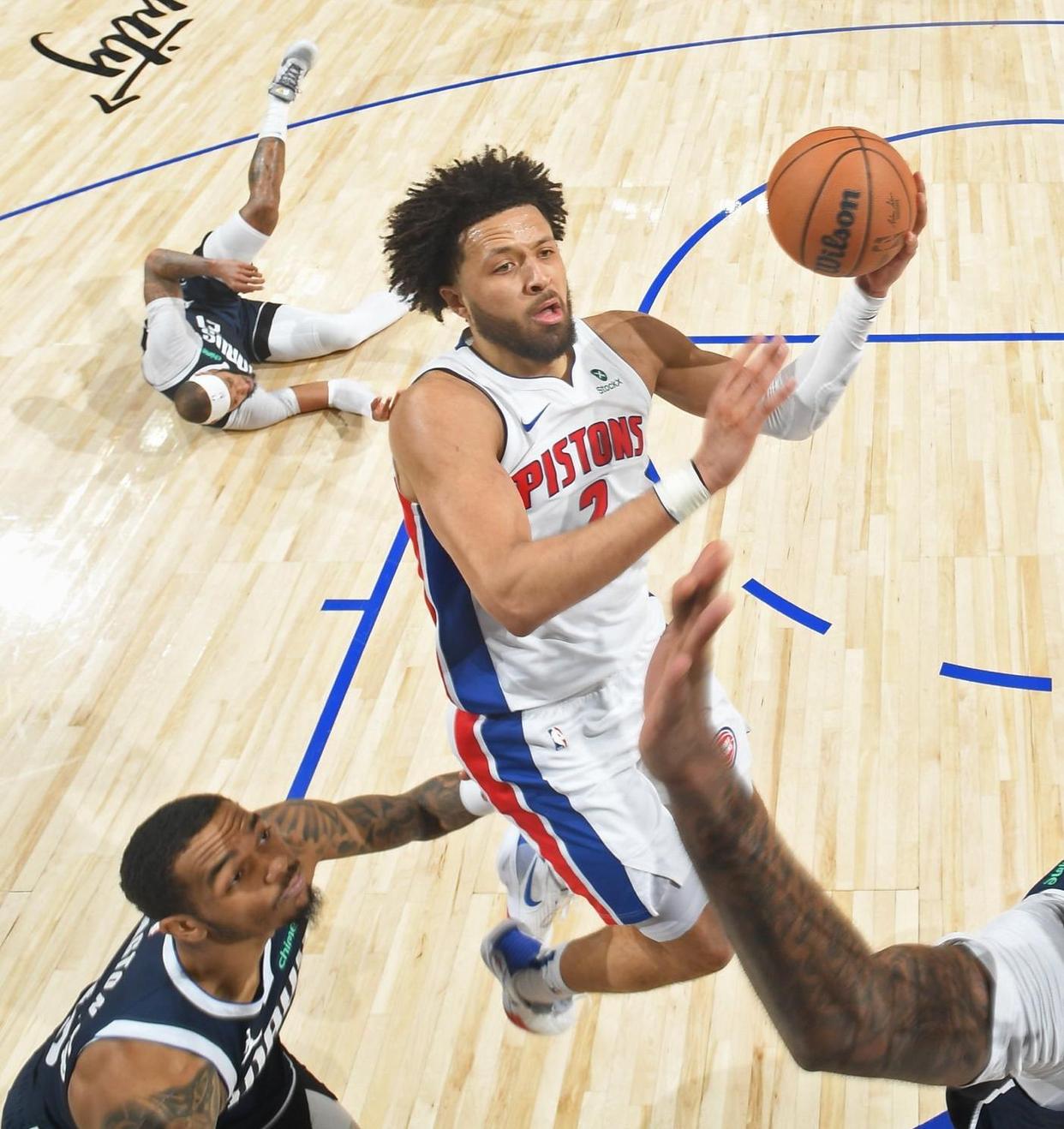 独行侠客场力克掘金,唐斯砍下36分 独行侠客场力克掘金,唐斯砍下36分