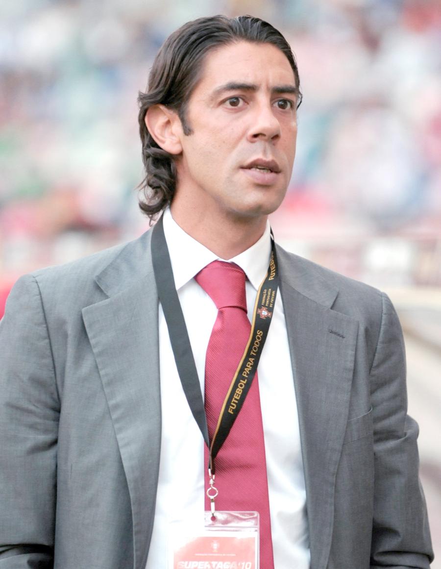 瑞士传奇球星退役仪式吸引千名球迷的简单介绍 瑞士传奇球星退役仪式吸引千名球迷的简单介绍