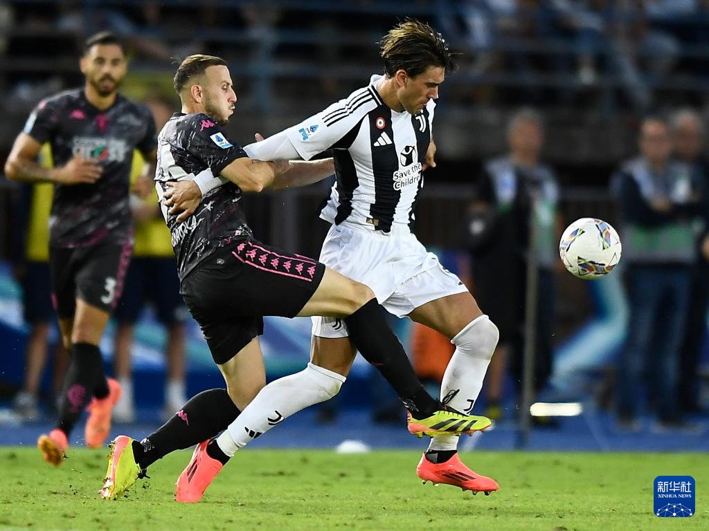 爱游戏娱乐-尤文图斯球员状态神勇，称霸意甲不在话下