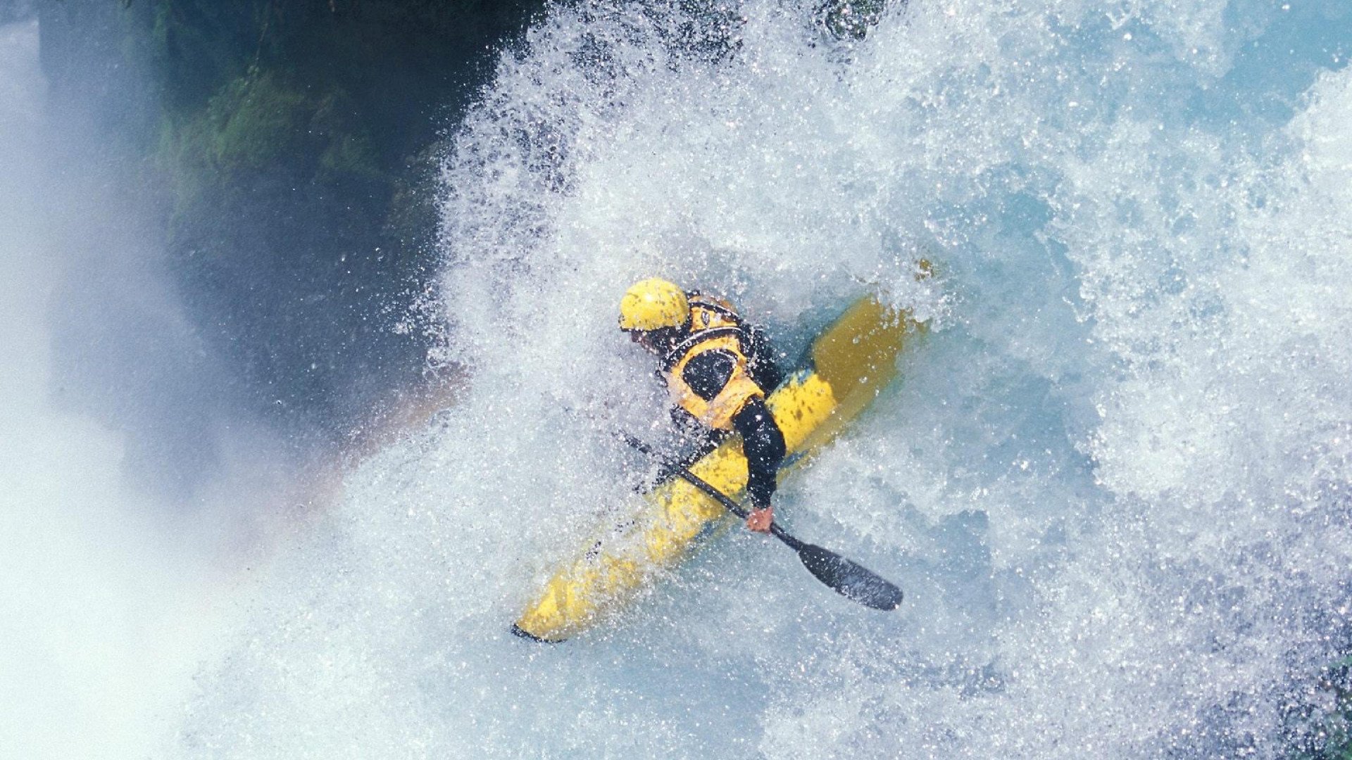 足球地理的错位，当北非之鹰遭遇红黑军团，内马尔在不可能的对决中点亮历史